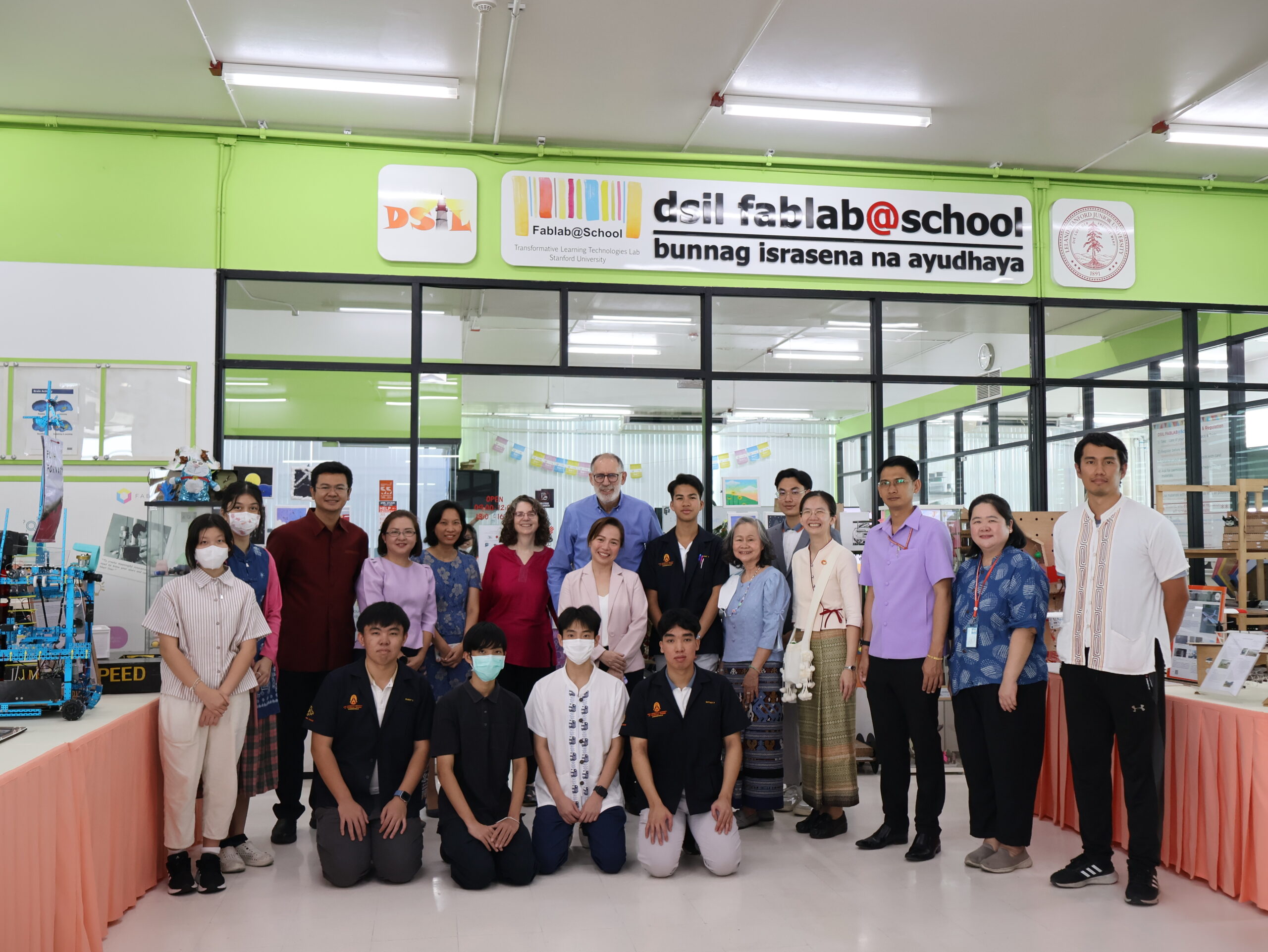 Professor Mitchel Resnick และ Dr.Natalie Ruck เยี่ยมชมห้อง FabLearn Lab