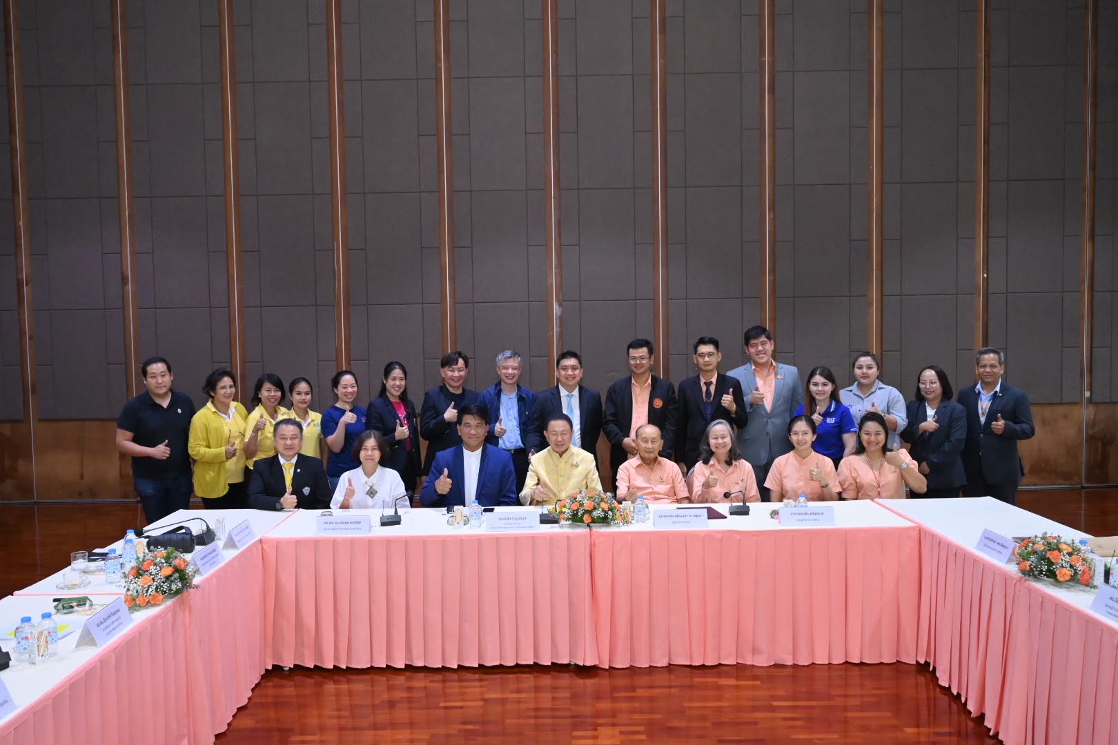 ต้อนรับคุณสนั่น อังอุบลกุล ประธานกรรมการหอการค้าไทยและสภาหอการค้าแห่งประเทศไทย